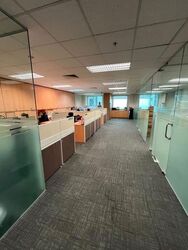 Oue Downtown (D1), Office #618130351